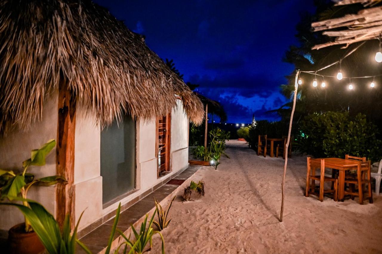 Casa Mate Beachfront Cabanas 엘 쿠요 외부 사진