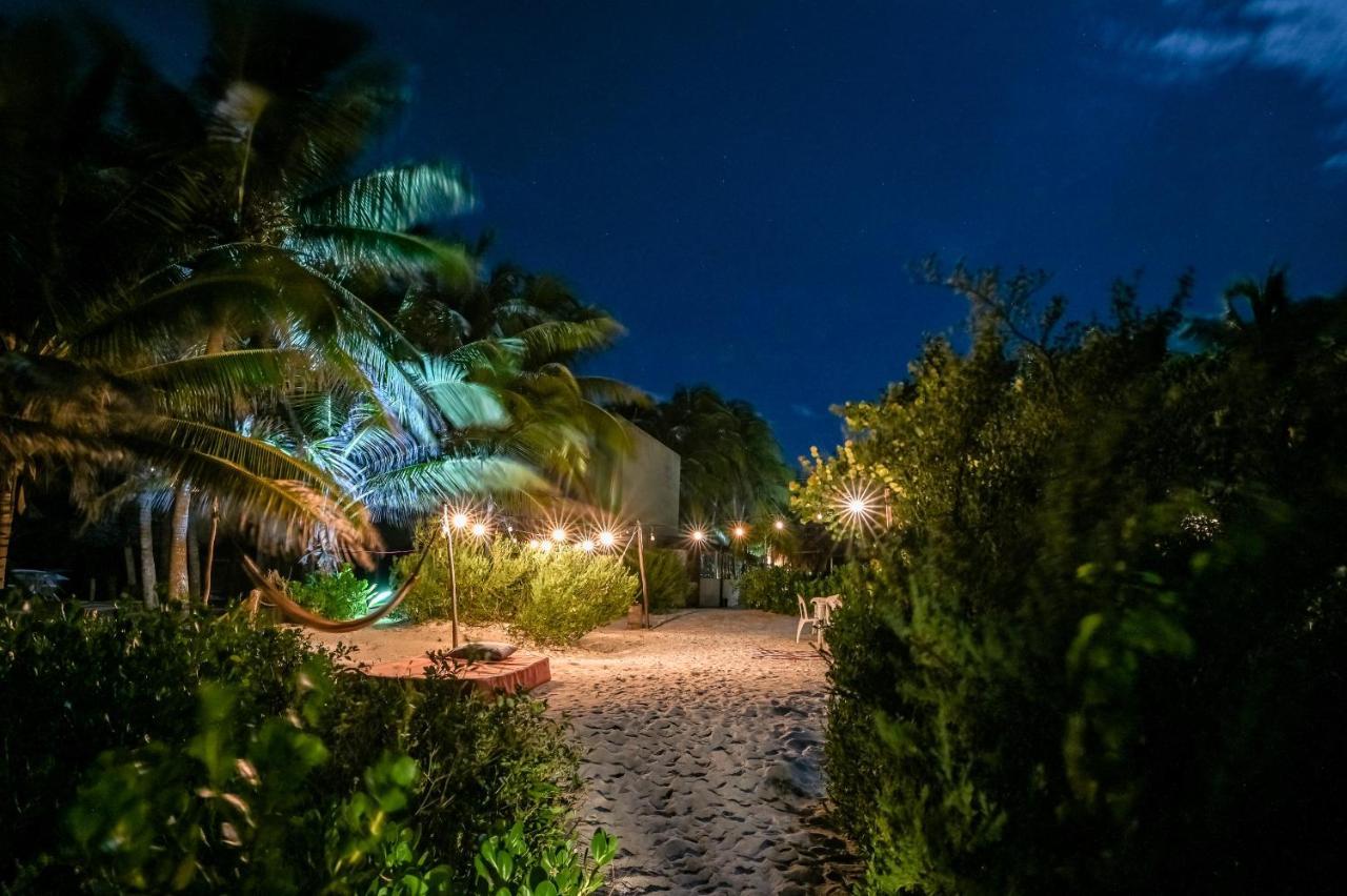 Casa Mate Beachfront Cabanas 엘 쿠요 외부 사진