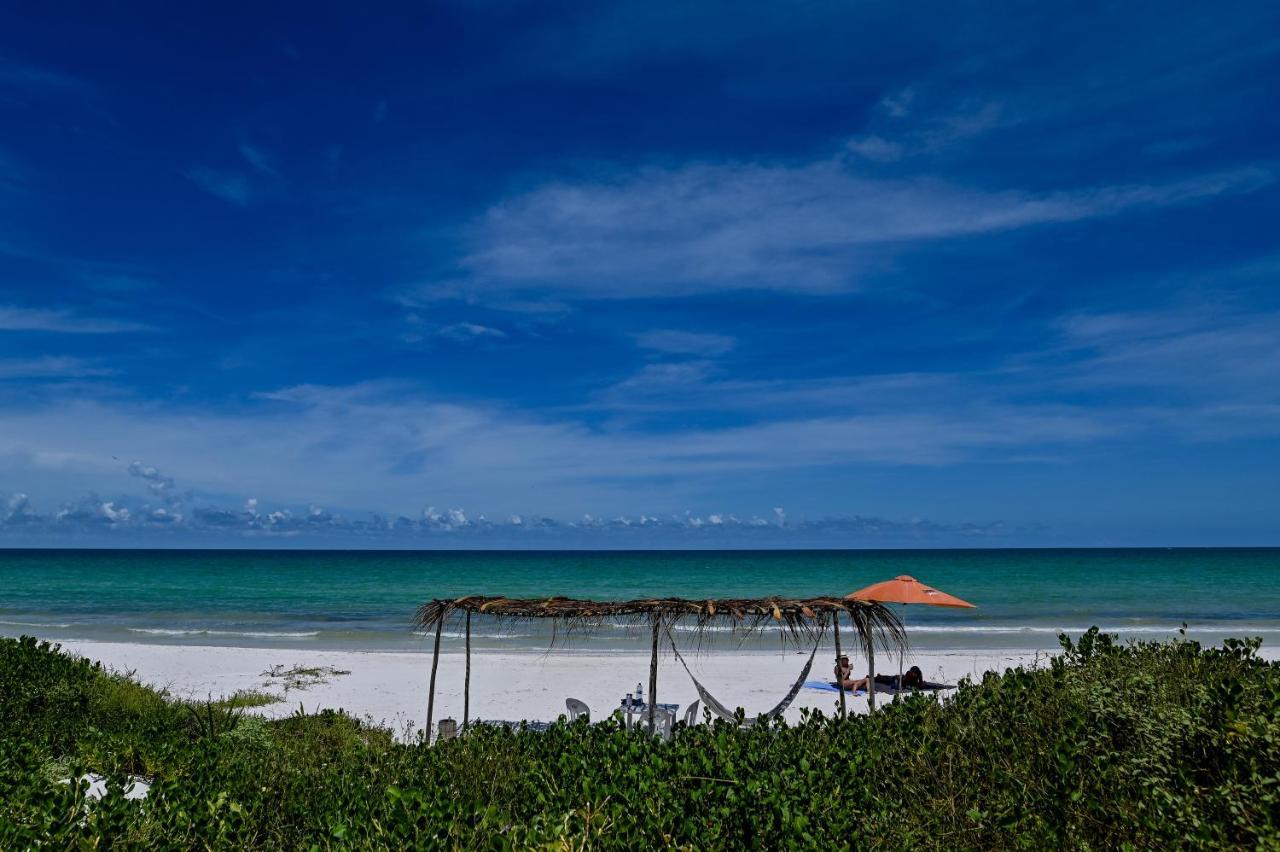 Casa Mate Beachfront Cabanas 엘 쿠요 외부 사진