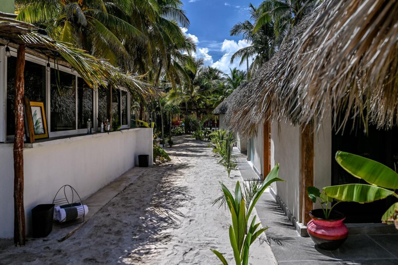 Casa Mate Beachfront Cabanas 엘 쿠요 외부 사진