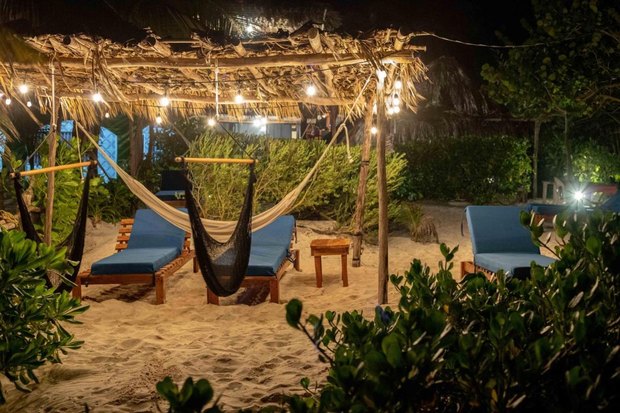Casa Mate Beachfront Cabanas 엘 쿠요 외부 사진