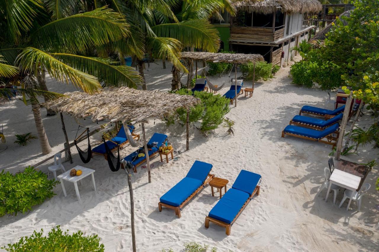 Casa Mate Beachfront Cabanas 엘 쿠요 외부 사진