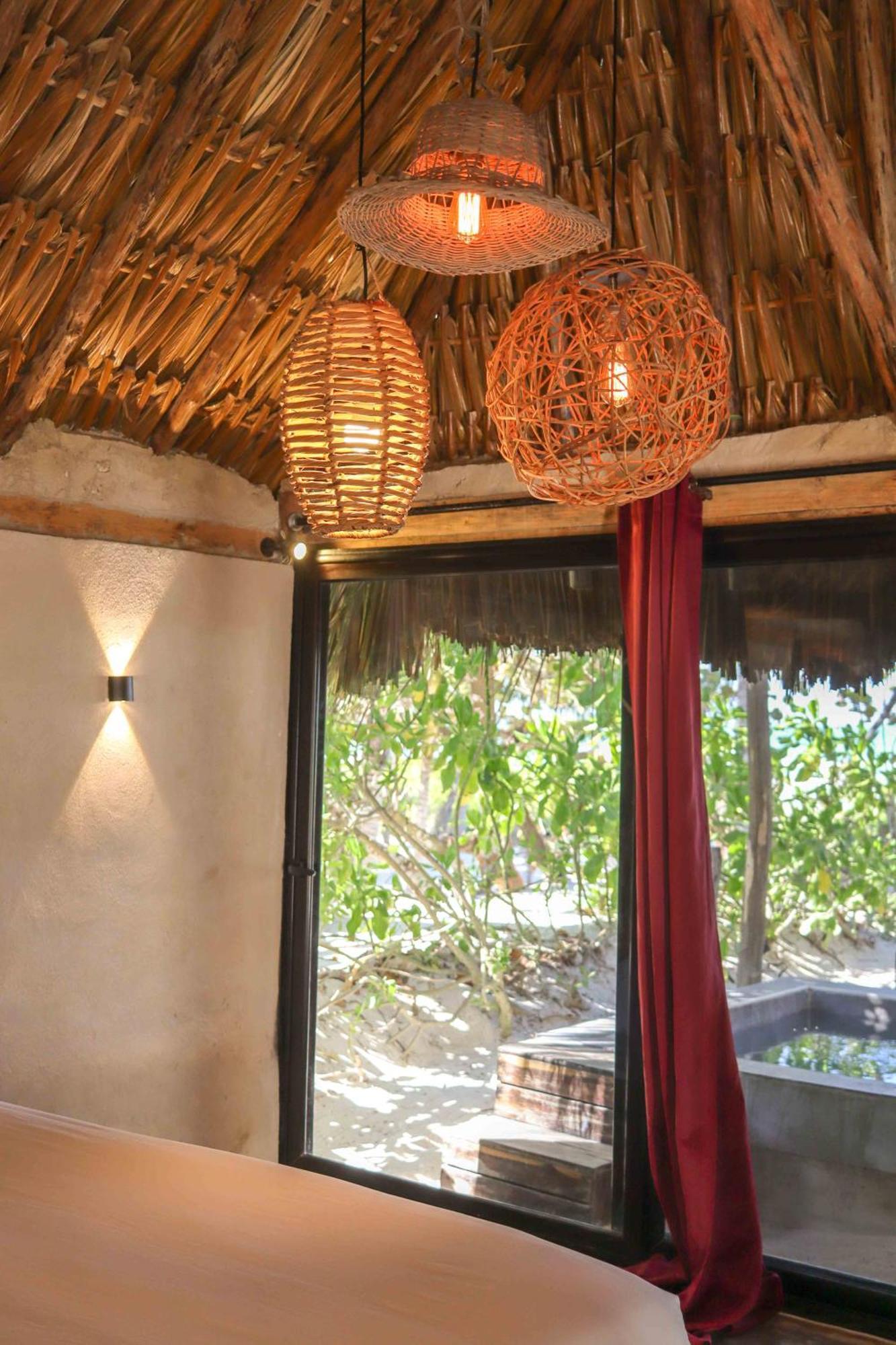 Casa Mate Beachfront Cabanas 엘 쿠요 객실 사진